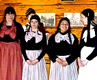 Folkloregruppe der Schule Isafjordur: Trachten, Gesang und Tänze
