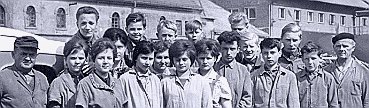 Unterrichtstag in der Produktion 1965, Klasse 8a mit Lehrer Rudi Krawczyk und Betreuer S. Schwarz
